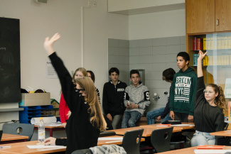 News engage-Atelier Jugendliche in der Klasse