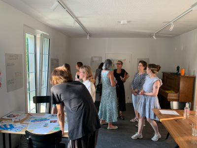 Bild Personen im Austausch am Kick-Off 